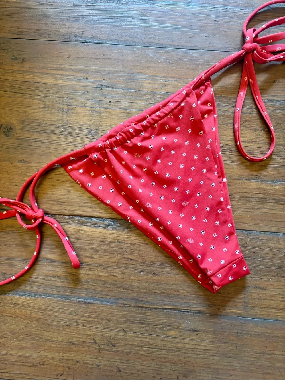 NWOT Frankie’s bikinis x Bella HADID Tia string bottom in lovebug